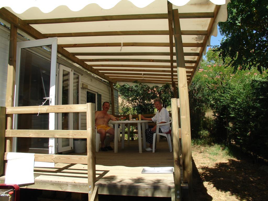 Camping Lou Cabasson 봄레미모사 외부 사진