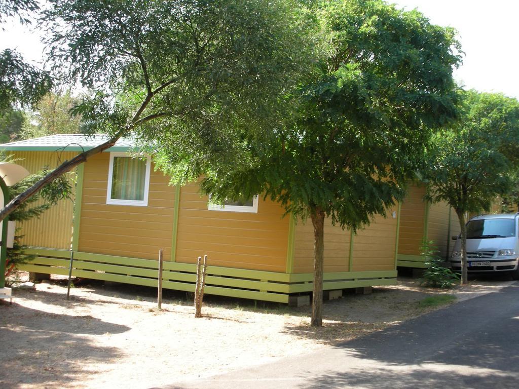 Camping Lou Cabasson 봄레미모사 외부 사진